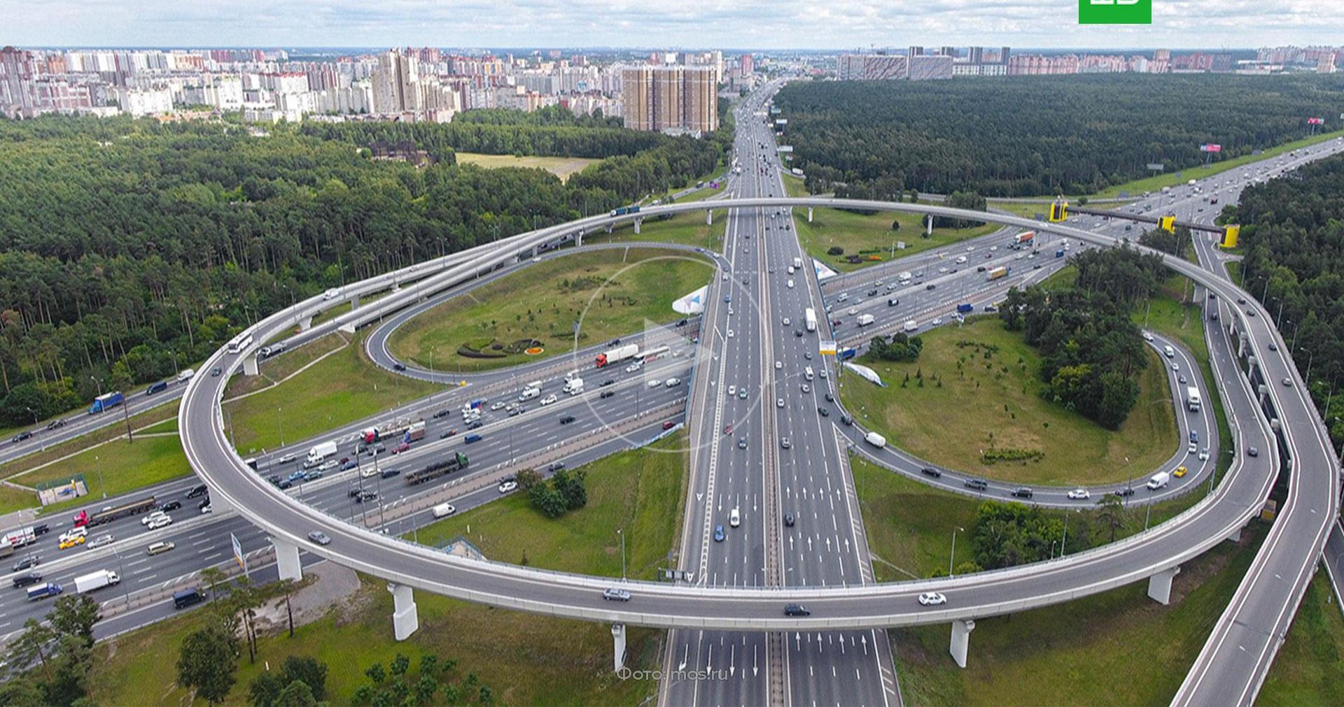 Водителей предупредили об ограничениях на трех участках МКАД