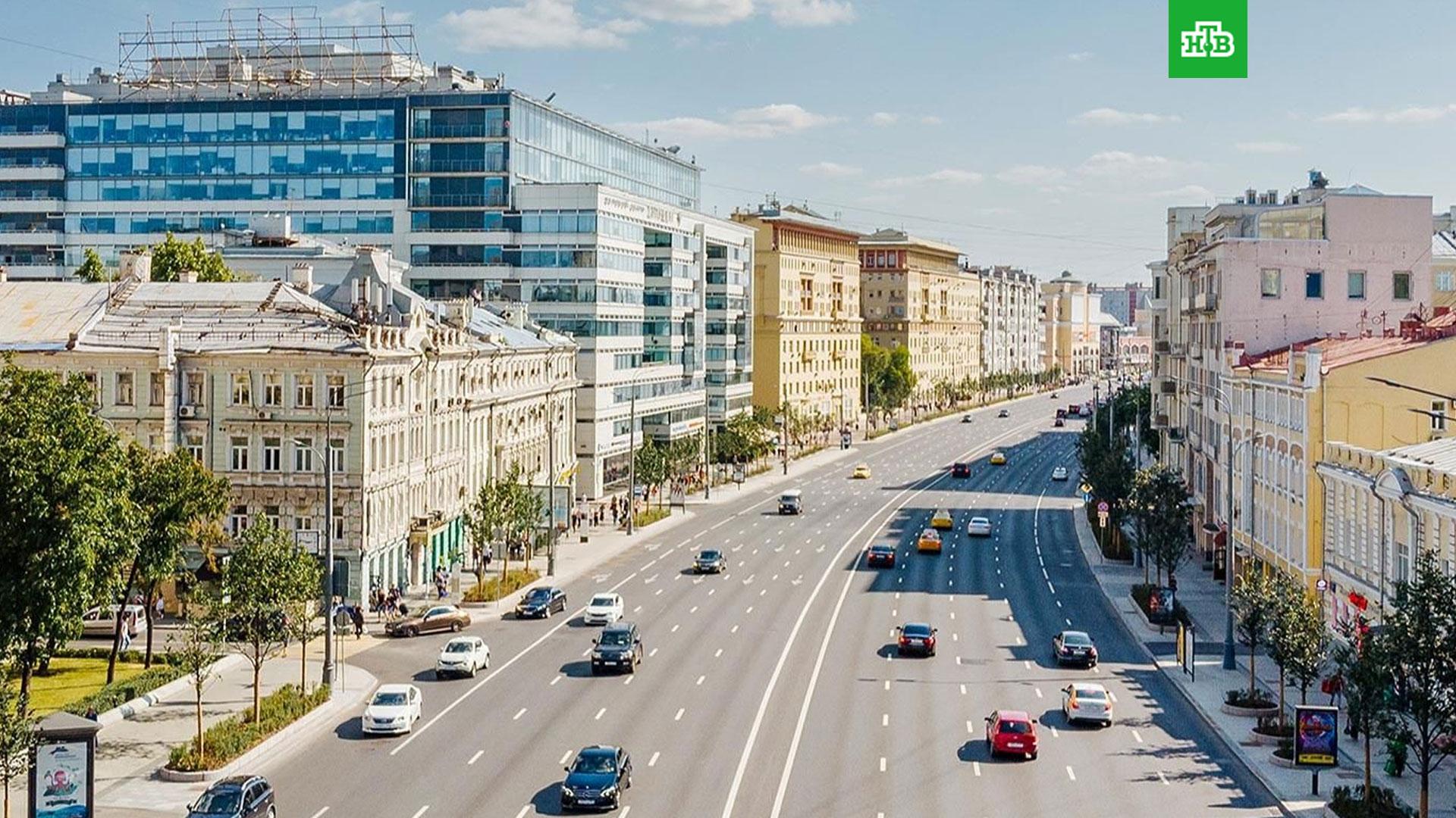 В Москве возобновили движение на ключевых магистралях центра