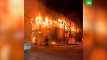 Мощный пожар вспыхнул в ресторане в Подмосковье Мощный пожар вспыхнул в ресторане в Подмосковье